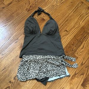 Tommy Bahama Halter Tankini with Swim Skirt